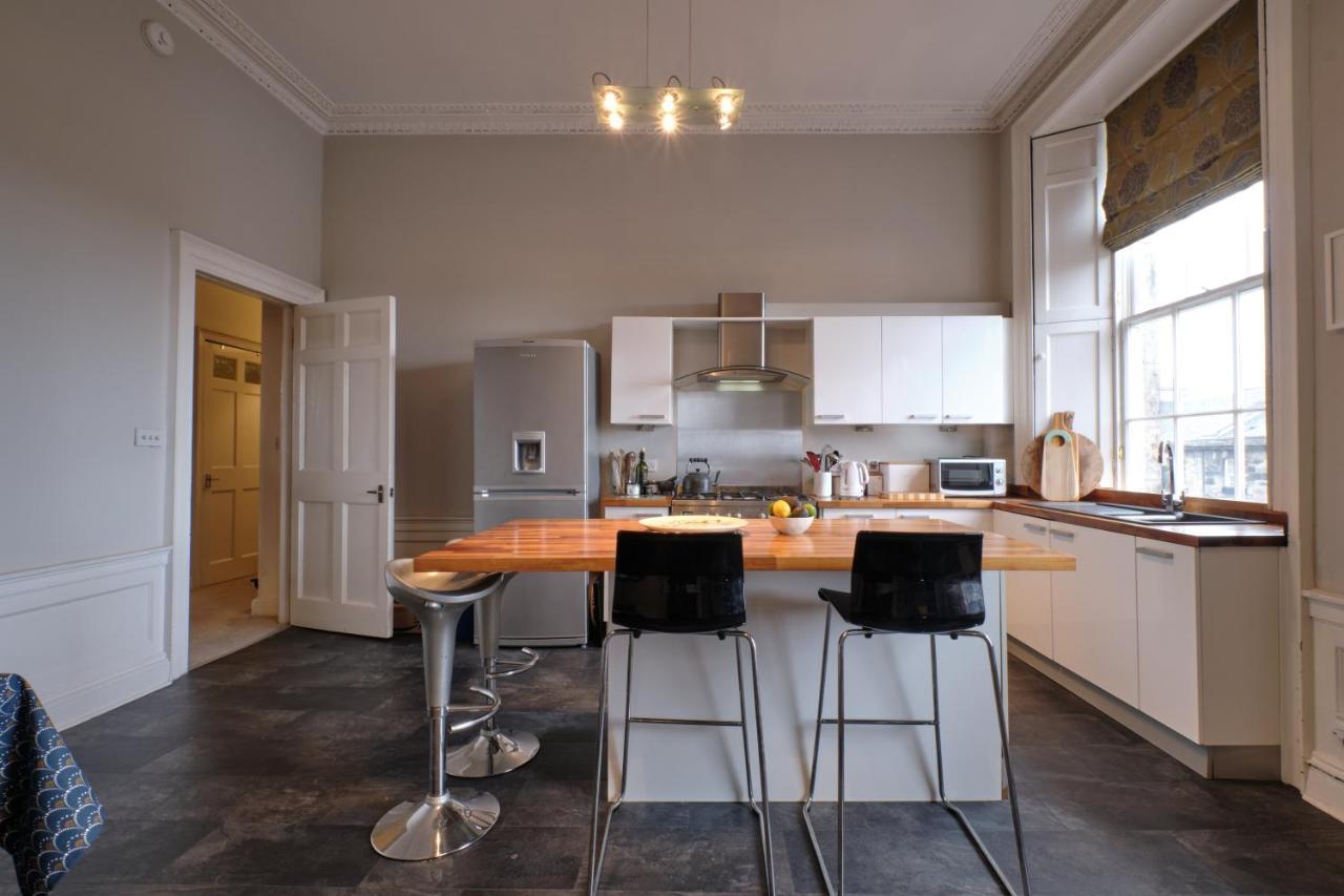 New Town 2br-1ba Georgian Flat With Amazing Views Appartement *